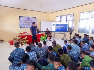 Hari Ketiga MPLS SMKS Bebunga Estate: Bekali Strategi Belajar dan Literasi Finansial
